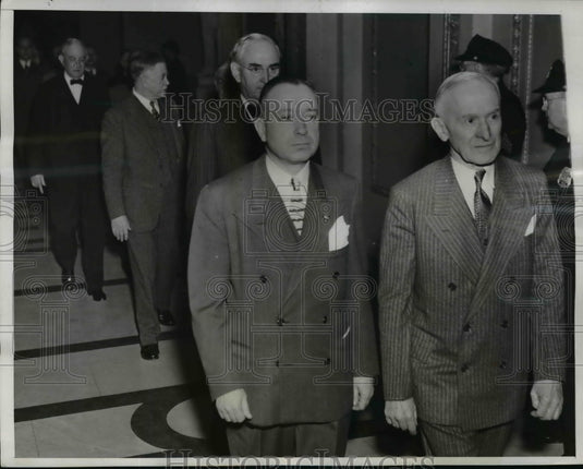 1947 Press Photo Senators Walking From Senate Side To The House Chamber