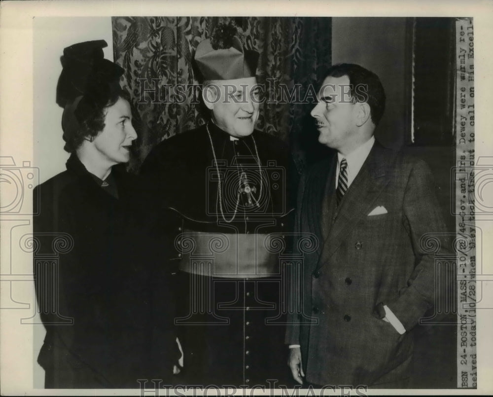 1948 Press Photo Gov. and Mrs. Dewey Were Warmly Greeted By His Excellency