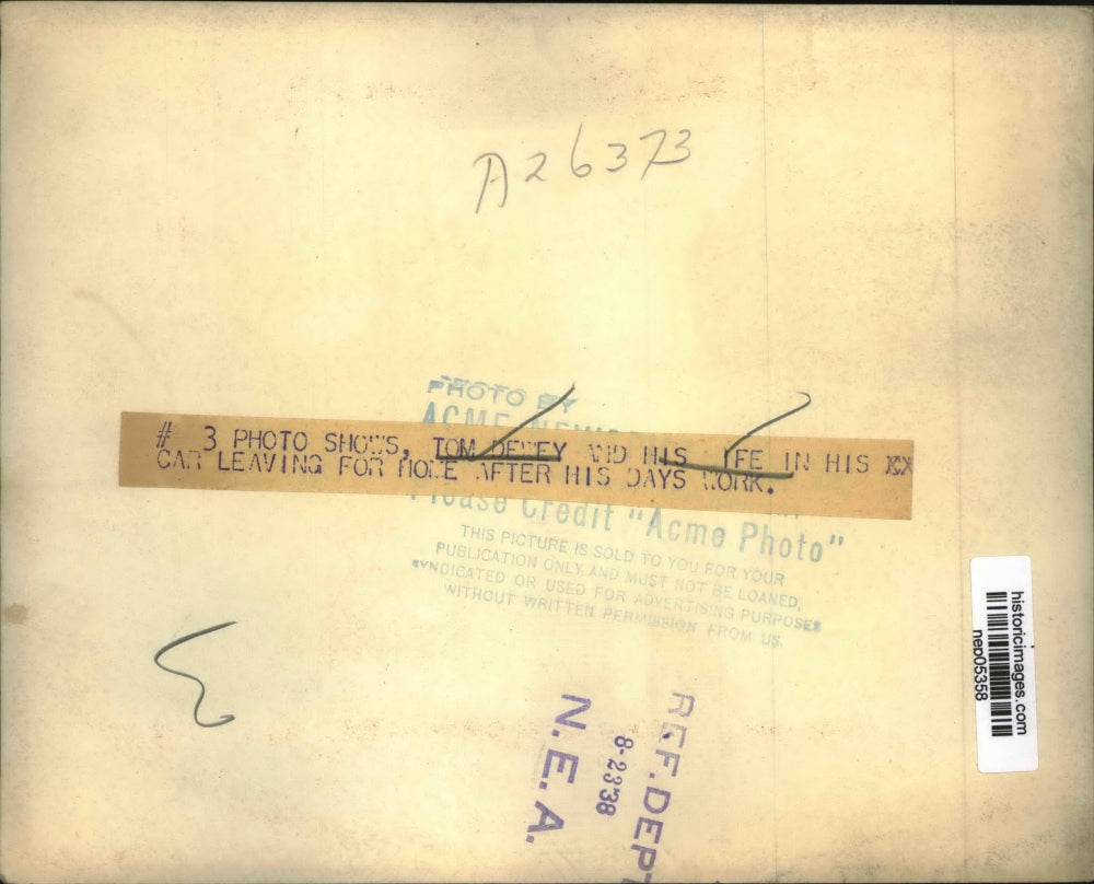 1938 Press Photo Tom Dewey and His wife Are Leaving For Home - nep05358