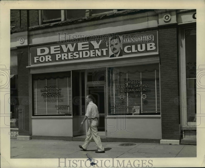 Load image into Gallery viewer, 1939 Press Photo Dewey's Headquarters In His Home - nep05363
