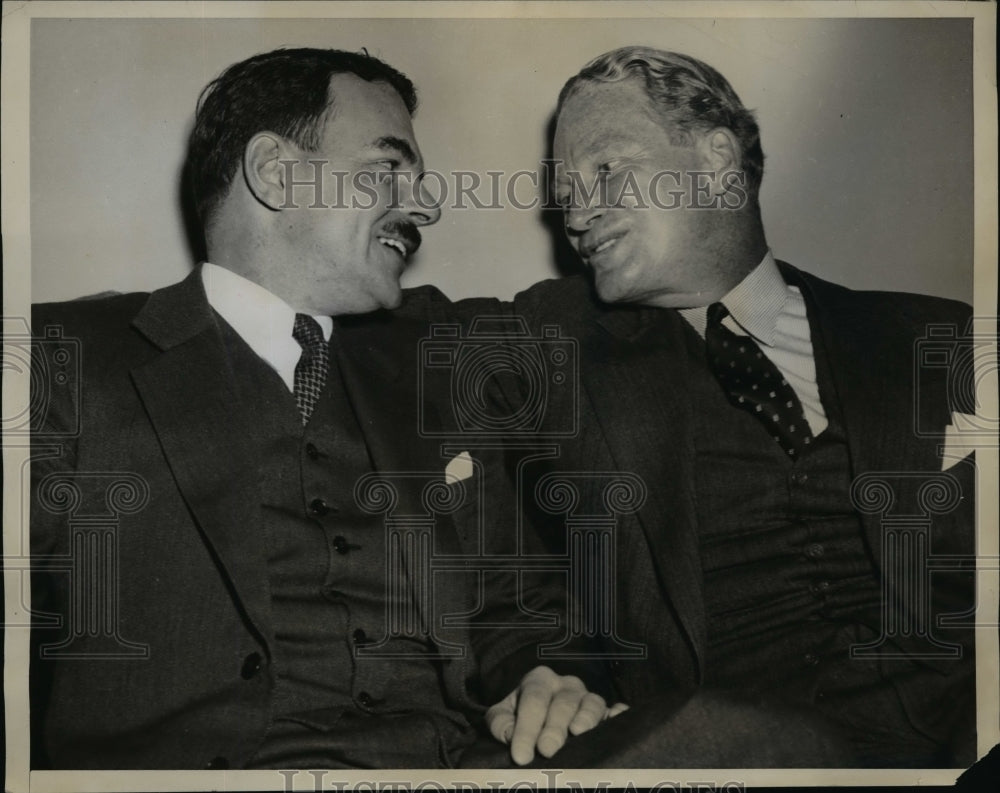 1939 Press Photo Thomas Dewey Is Pictured With John Hamilton - nep05373