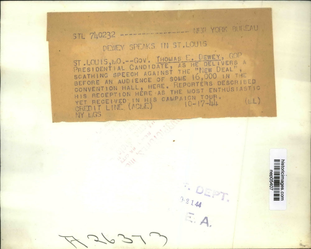 1944 Press Photo Gov. Thomas Dewey Delivers A Speech - nep05407