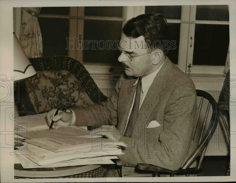 1939 Press Photo Thomas Dewey Shown At His Hotel During A Sojourn In Augusta