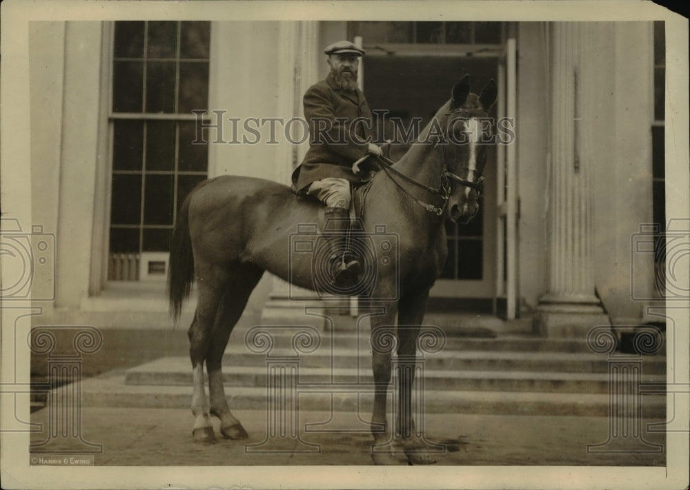 1924 Press Photo Congressman George Holden Tinkham at White House on Horseback