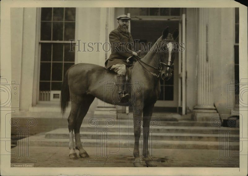 Load image into Gallery viewer, 1924 Press Photo Congressman George Holden Tinkham at White House on Horseback
