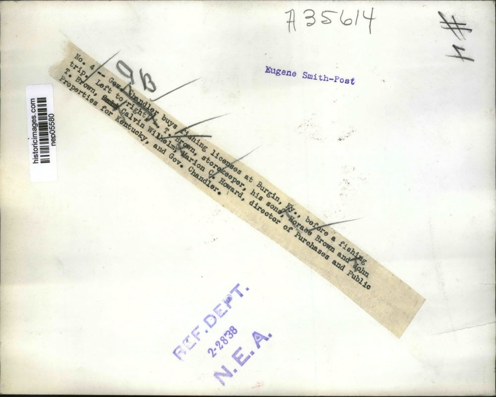 1938 Press Photo Governor Chandler of Kentucky Buys Fishing Licenses - nep05580