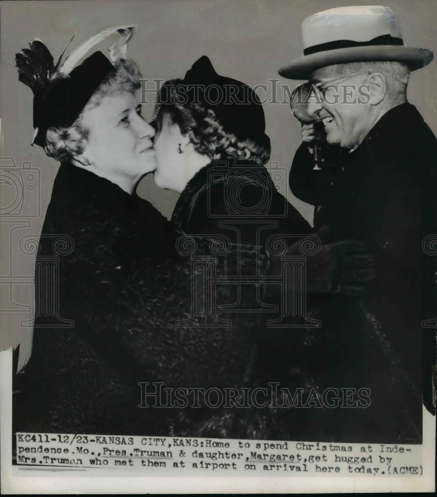 1950 Press Photo Harry S. Truman, Daughter Margaret & Wife Bess in Kansas City