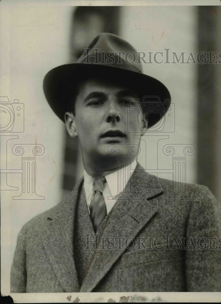 1929 Press Photo Allen Hoover at Harvard University Business School, Cambridge