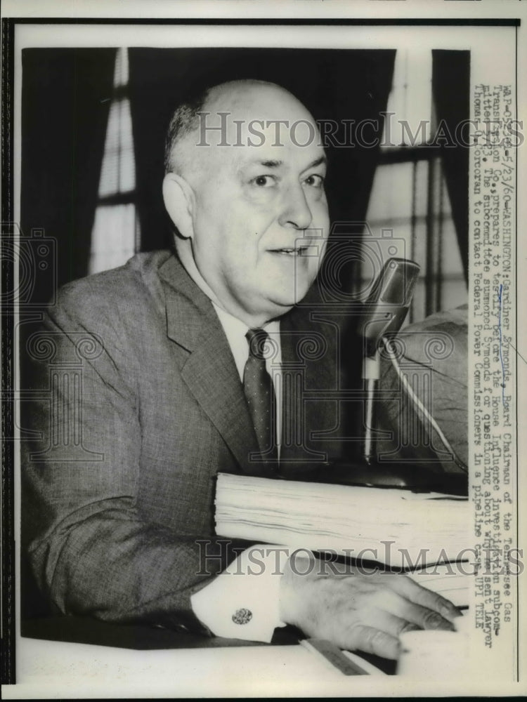 1960 Press Photo Gardiner Symonds Tennessee Gas Transmission Co. testifies