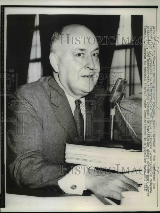 1960 Press Photo Gardiner Symonds Tennessee Gas Transmission Co. testifies