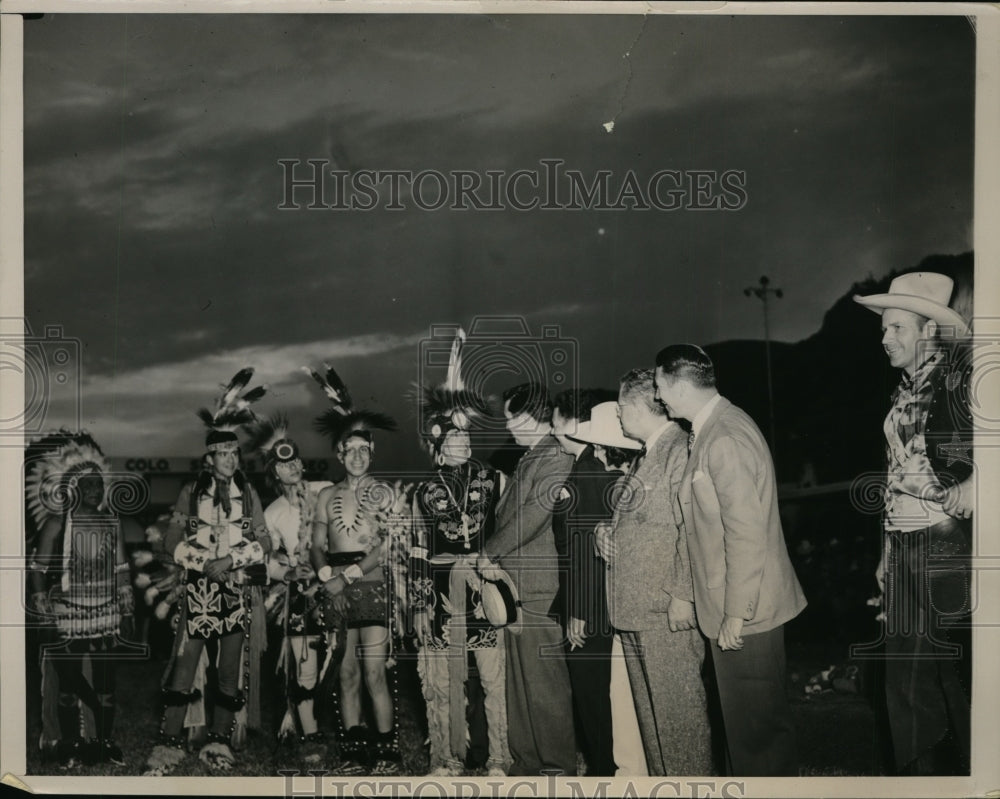 1940 Press Photo Wendell Willkie at Chuck Wagon Dinner, Colorado Springs