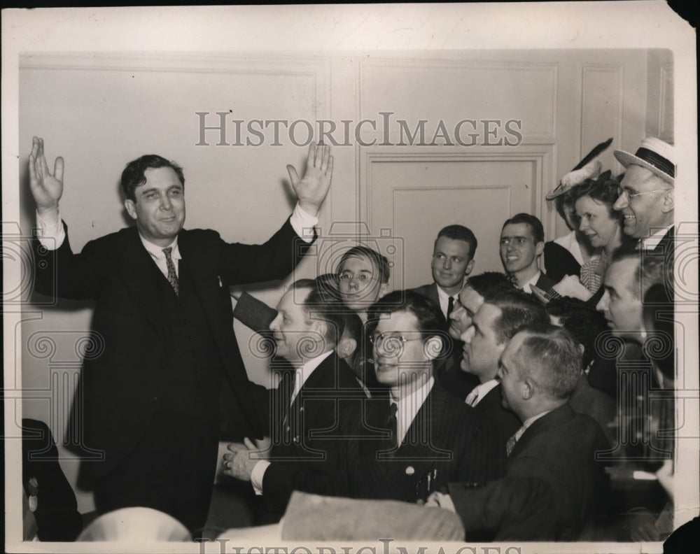 1940 Press Photo Wendell Willkie Celebrates Presidential Nomination - nep05818