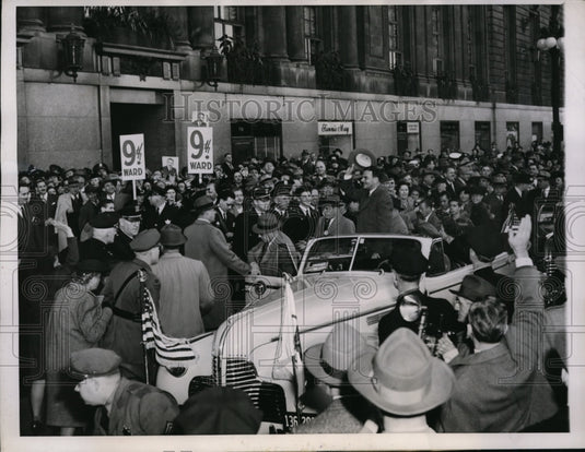 1944 Press Photo NY Governor & Mrs Thomas Dewey at Chicago convention
