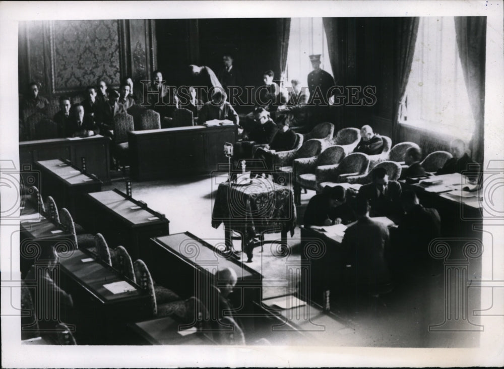 1945 Press Photo Empty Seats at Japanese Budget Committee Meeting - nep05915