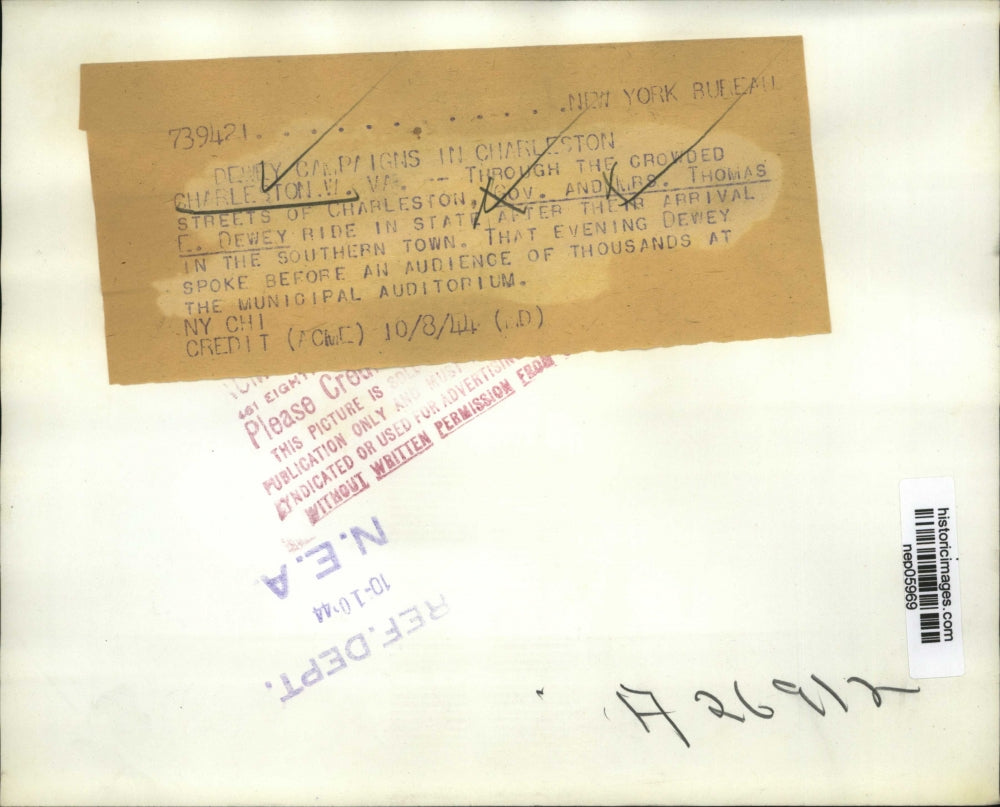 1944 Press Photo Gov & Mrs. Thomas Dewey Ride into Charleston, PA - nep05969