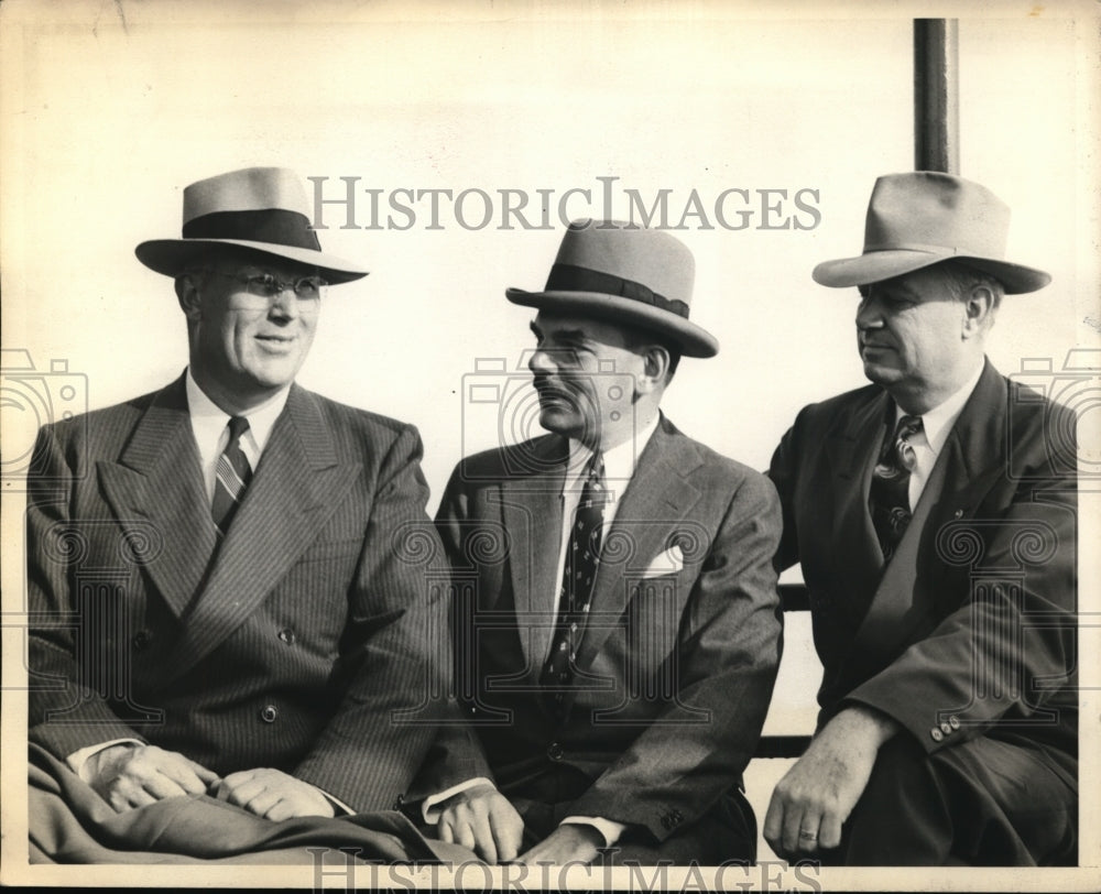 1943 Press Photo Governors Earl Warren, Thomas Dewy, John Bricker - nep06044