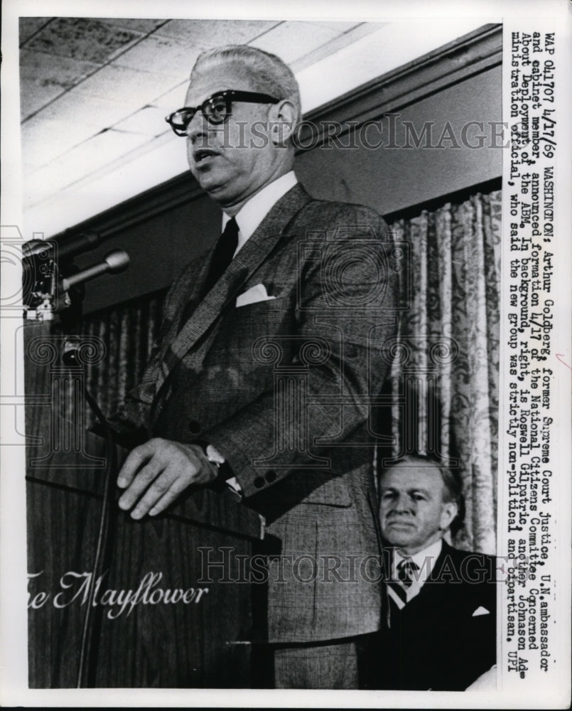 1969 Press Photo Arthur Goldberg, Roswell Gilpatric Announce Committee Formation