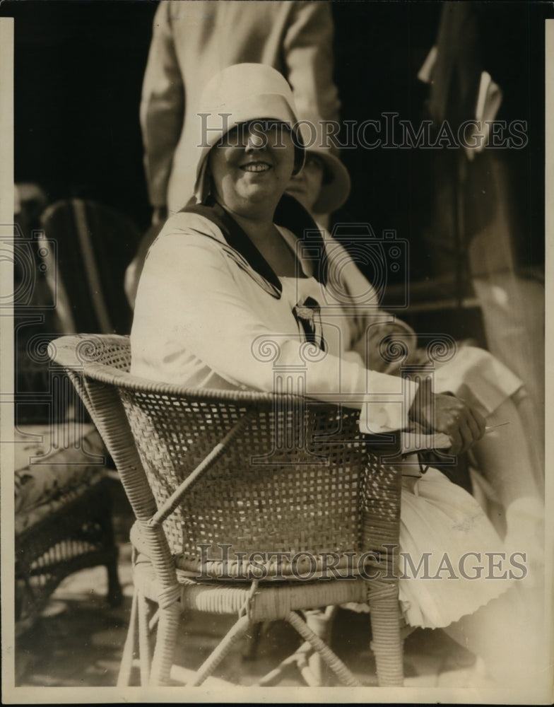 1929 Press Photo Mrs. James J. Walker at Hialeah Park Race Track, Miami florida- Historic Images