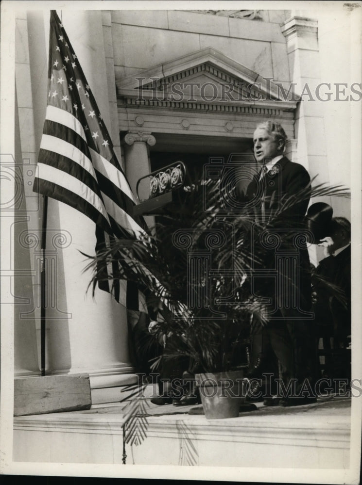 1926 Press Photo James Davis Secretary of Labor Speaking at Arlington