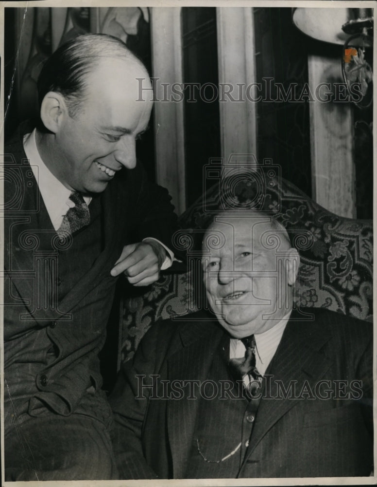 Load image into Gallery viewer, 1945 Press Photo Herbert Brownell Jr. &amp; Harrison Spangler in Indianapolis
