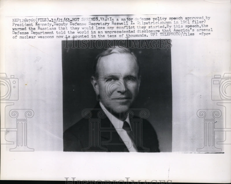 Load image into Gallery viewer, 1961 Press Photo Deputy Defense Secretary Roswell I Gilpatrick - nep06602

