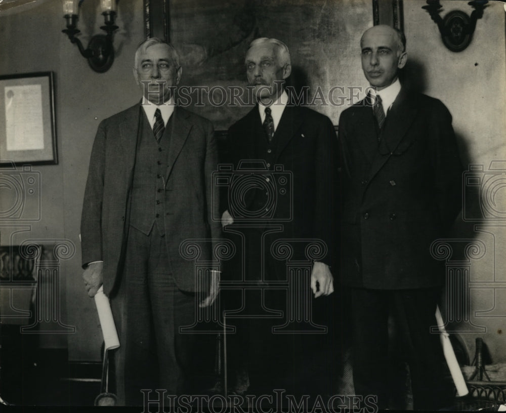 1923 Press Photo BR Crisswinger ex Currency Comptroller sworn in - nep06647