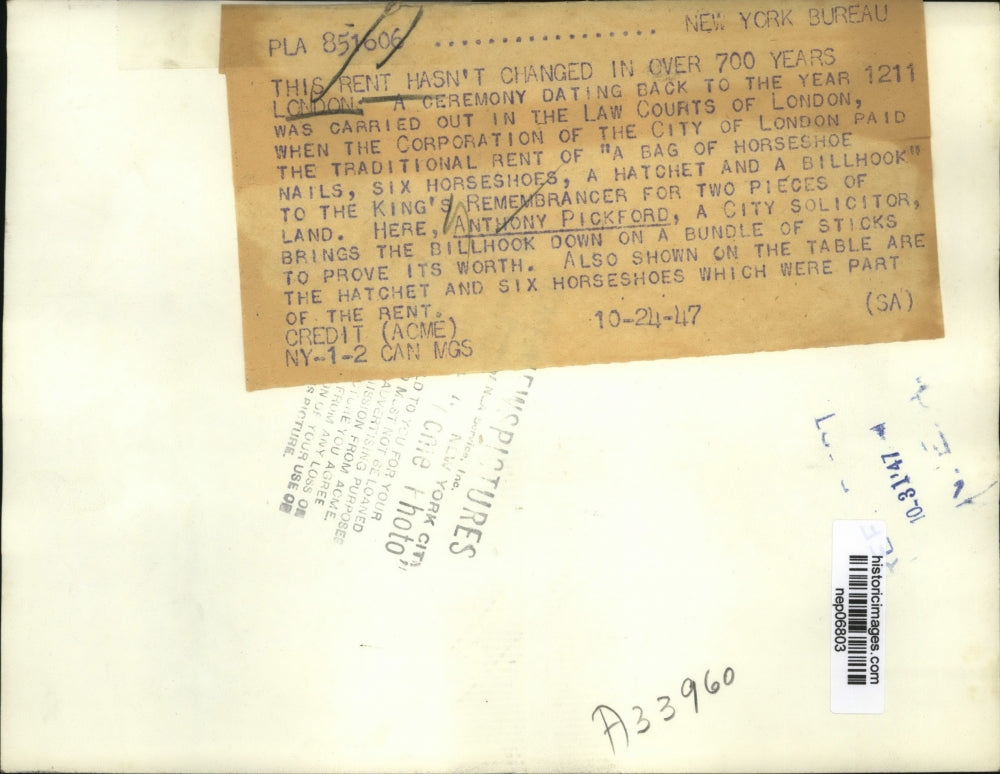 1947 Press Photo London Paying Traditional Rent to King's Remembrancer Court