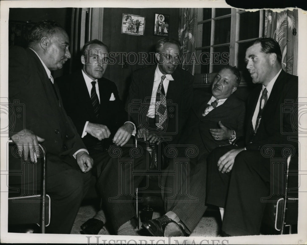 1949 Press Photo Cleveland & Canadian Leaders Meeting - nep06805
