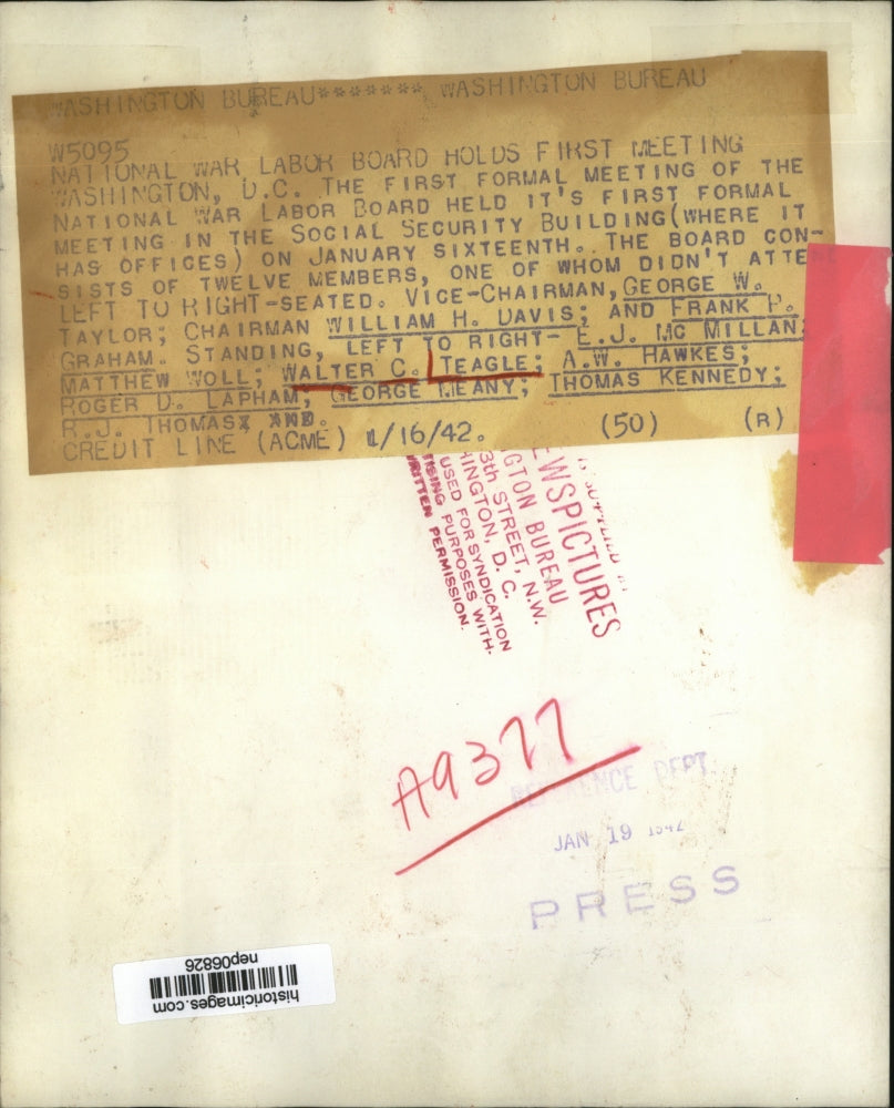 1942 Press Photo National War Labor Board in DC George Taylor - nep06826