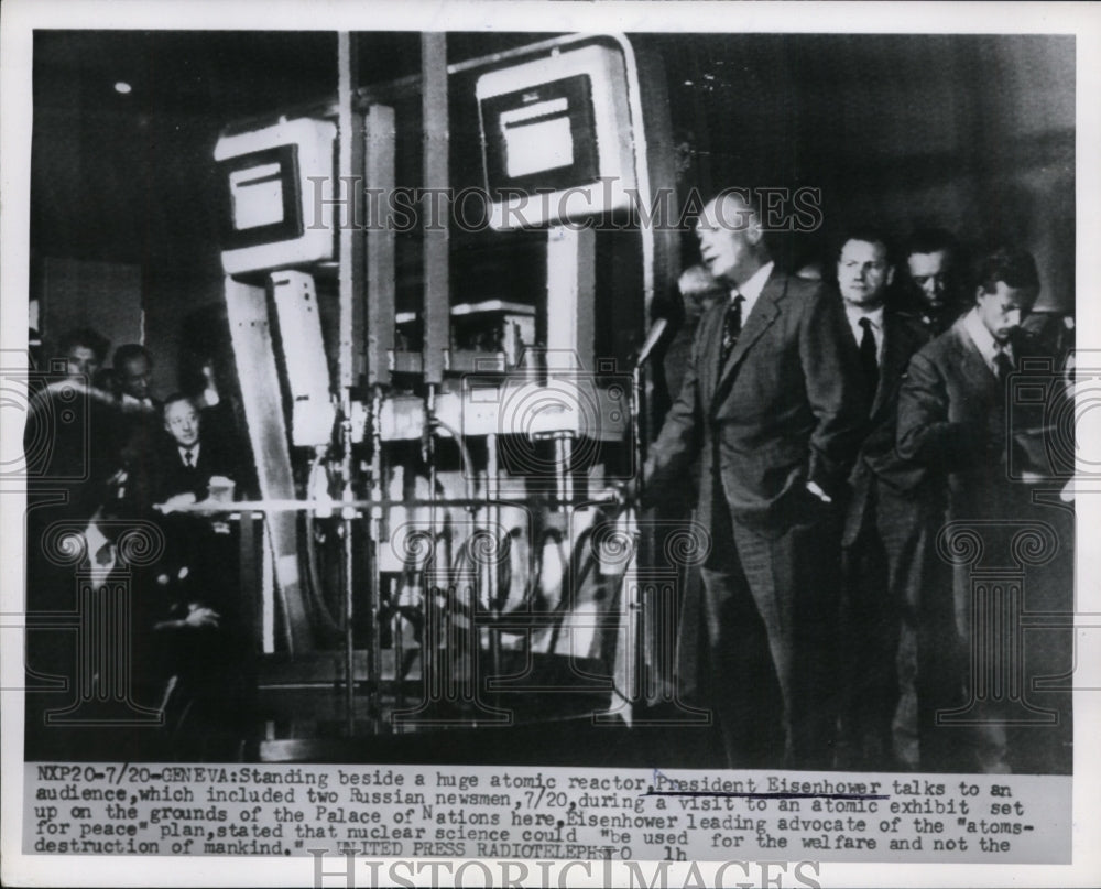 1955 Press Photo President Eisenhoweer & an atomic reactor in Geneva - nep06835