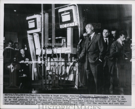1955 Press Photo President Eisenhoweer & an atomic reactor in Geneva - nep06835