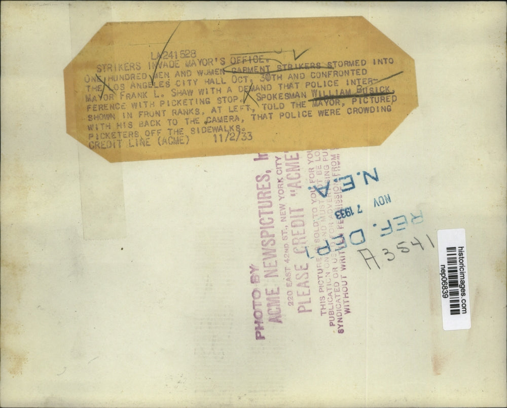 1933 Press Photo Women garment worker strikers at LA Mayors office - nep06839