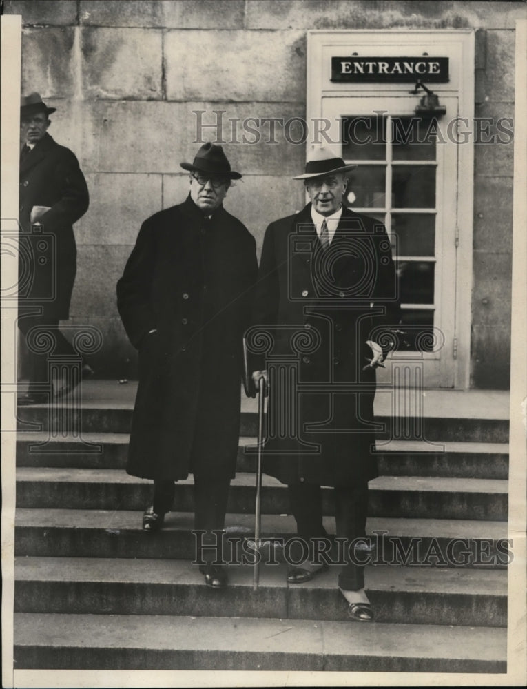 Load image into Gallery viewer, 1933 Press Photo Arthur Mullen of Nebrasska &amp; Attorney Gen Homer Cummings in DC
