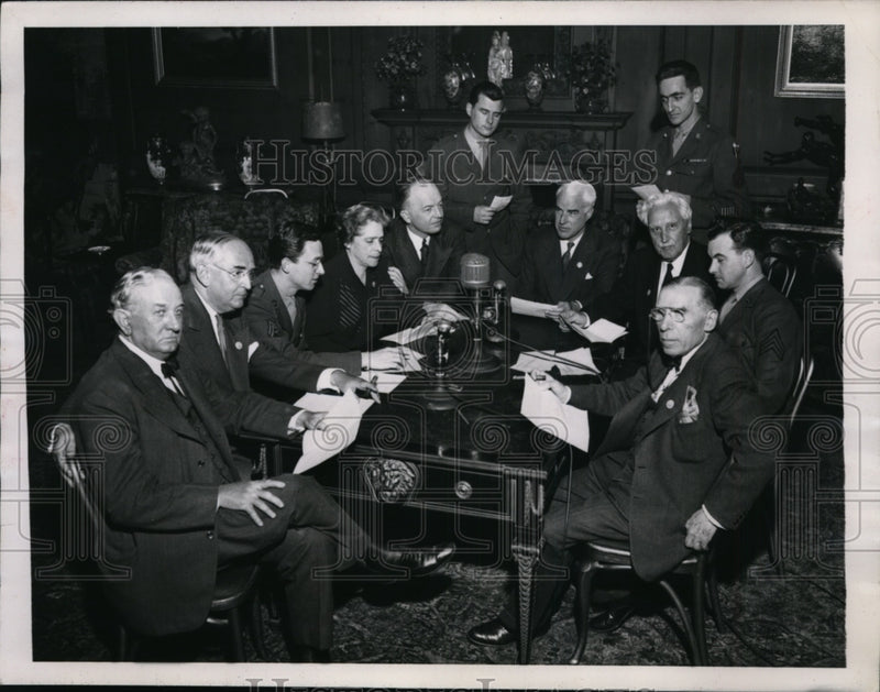 Load image into Gallery viewer, 1945 Press Photo San Francisco Peace Conference Round Table discussion
