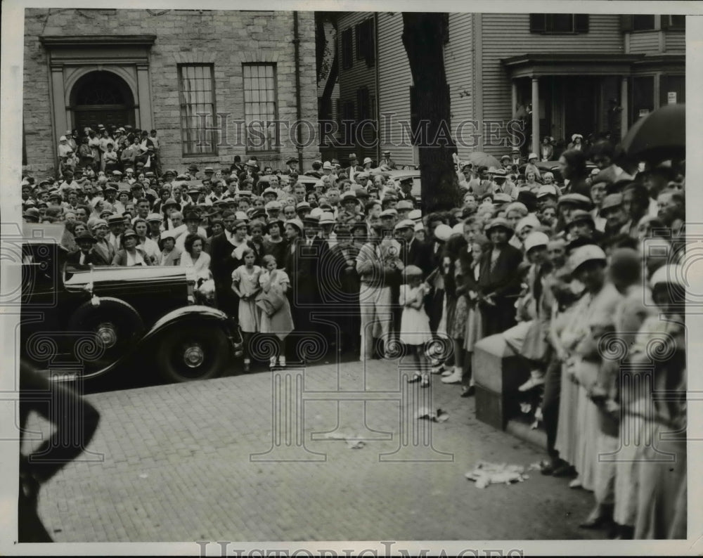 1933 Press Photo Crowds at a Salem Massacusetts trial - nep07222