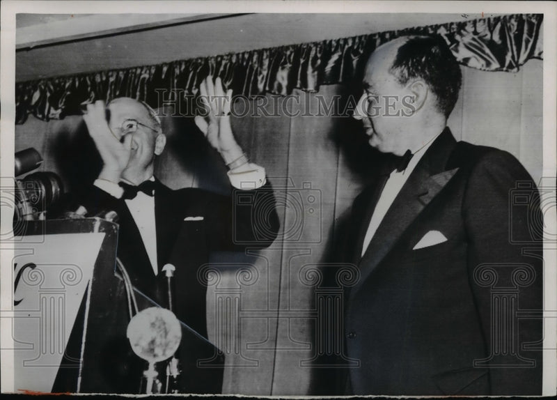 Load image into Gallery viewer, 1953 Press Photo Former President Harry S Truman Claps After Stevenson Speech
