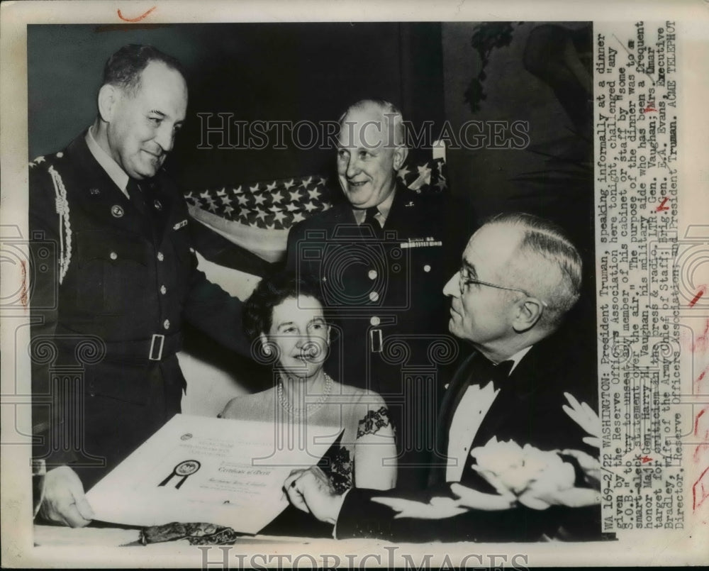 1949 Press Photo President Harry Truman at Reserve Officers Association Dinner