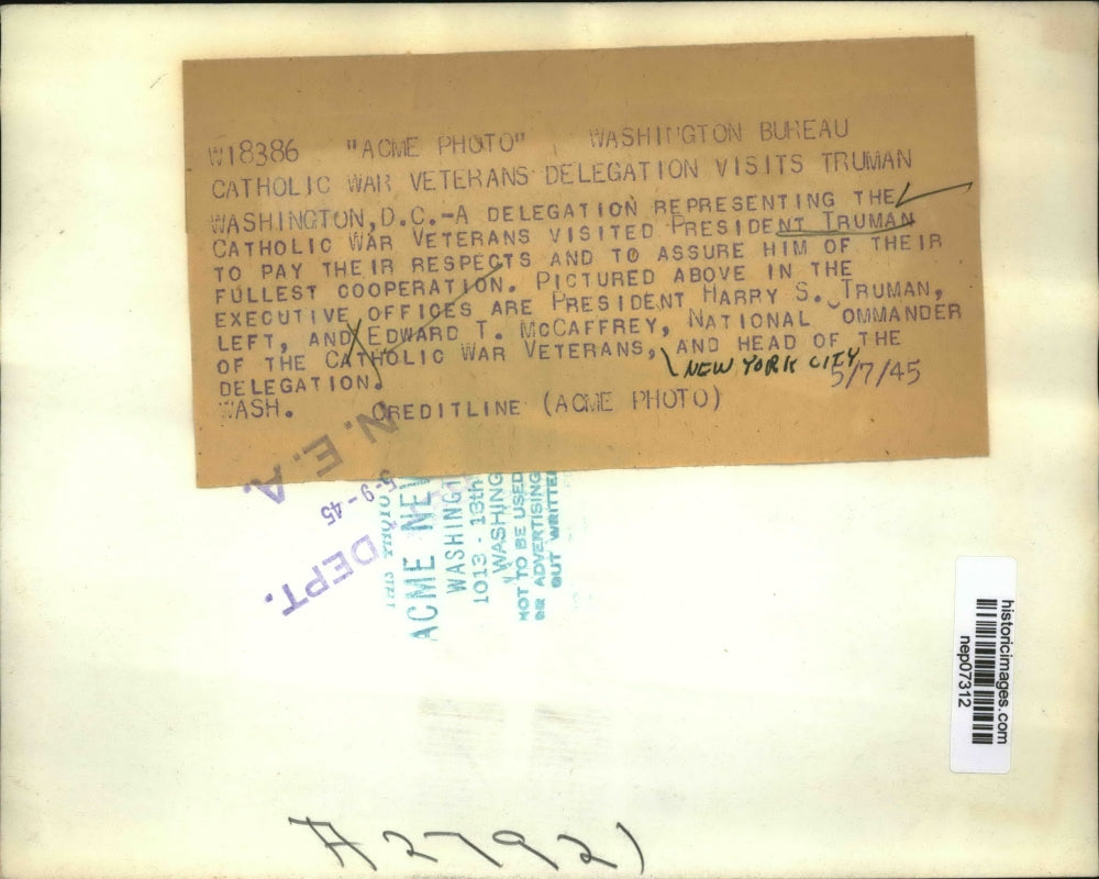 1945 Press Photo Harry S. Truman with Edward McCaffrey of Catholic War Veterans