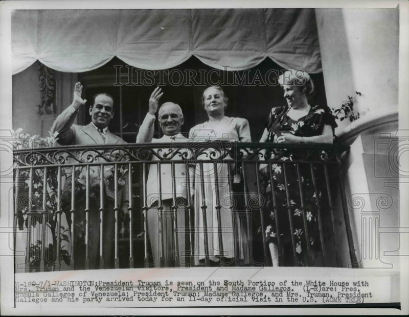 Load image into Gallery viewer, 1949 Press Photo Harry S. Truman, Wife Bess, Romula Gallegos at White House
