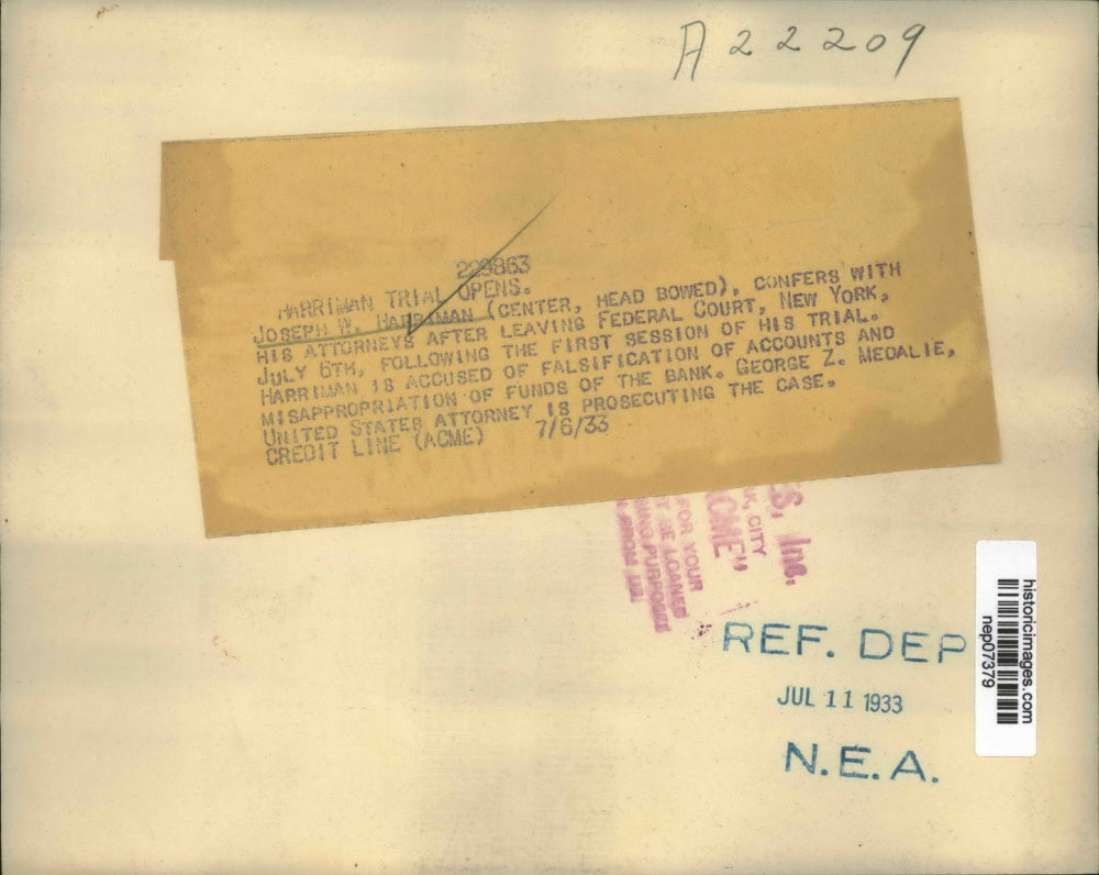 1933 Press Photo Joseph Harriman, Banker & Attorneys Leaving Federal Court