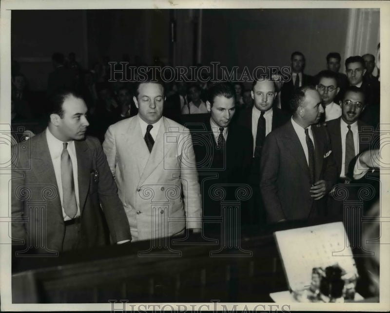 Load image into Gallery viewer, 1934 Press Photo John Cvaniga Arraigned in New York for Rogers Extortion Plot
