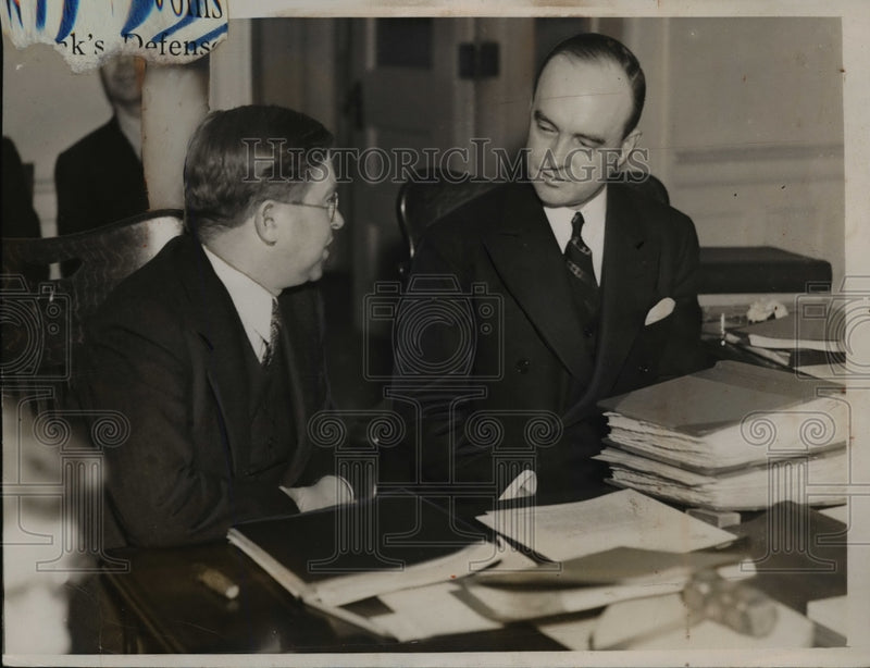 Load image into Gallery viewer, 1936 Press Photo Harold Wilke, Glenn Frank in Board of Regents, U of Wisconsin
