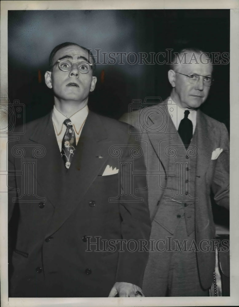 Load image into Gallery viewer, 1951 Press Photo E Merl Young &amp; Will Willett After Senate Inquiry Probe
