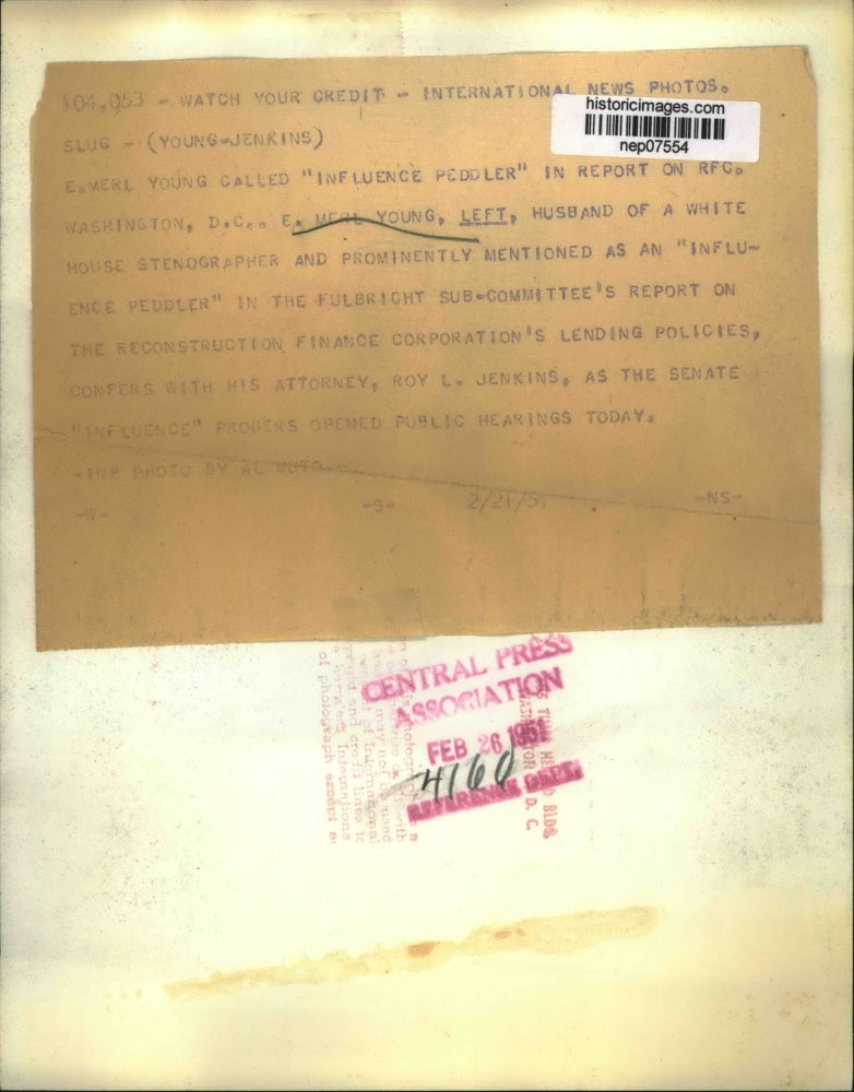 1951 Press Photo E. Merl Young, "Influence Peddler" in Report on RFC - nep07554