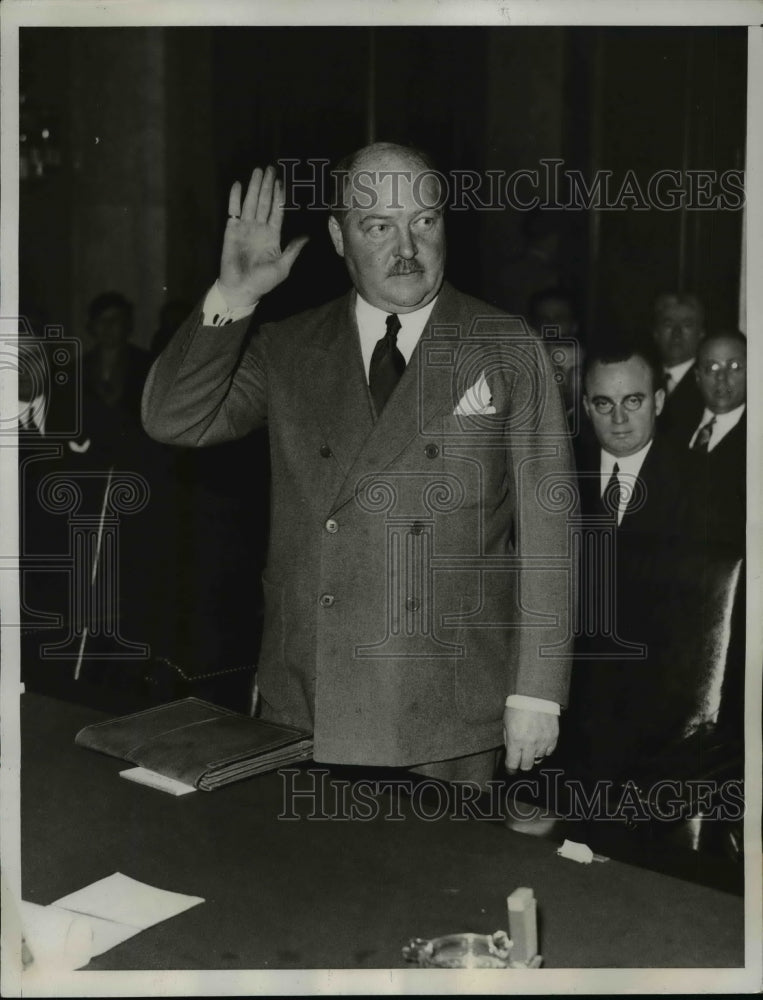 1933 Press Photo R.C. Sylvester Jr Sworn in Before Testimony During Senate Comm