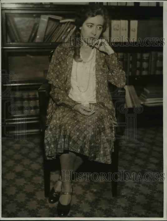1932 Press Photo Vivienne Sengler Demanding $100,000 Damages For Slander