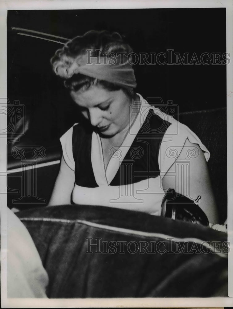 1949 Press Photo Elizabeth Johnson Held in Husband's Murder, Chicago - nep07745