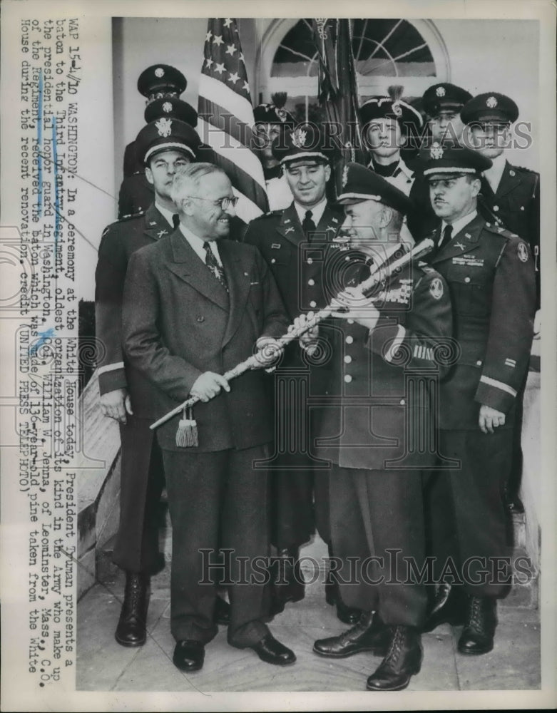 1952 Press Photo President Truman at 3rd Infantry Regiment at White House