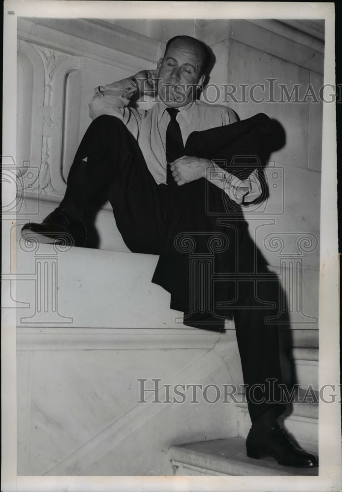 1947 Press Photo John Meyer after Senate War Investigating Subcommittee