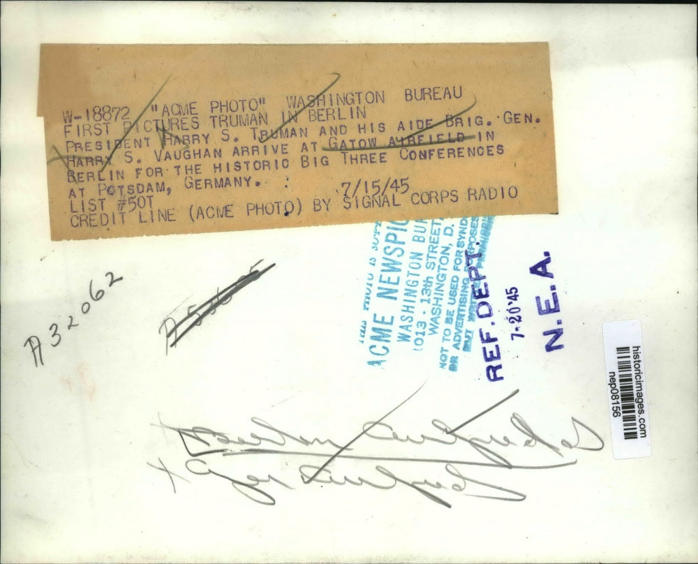 1945 Press Photo Pres Truman & Aide Brig Gen Harry Vaughan Arrive in Gatow